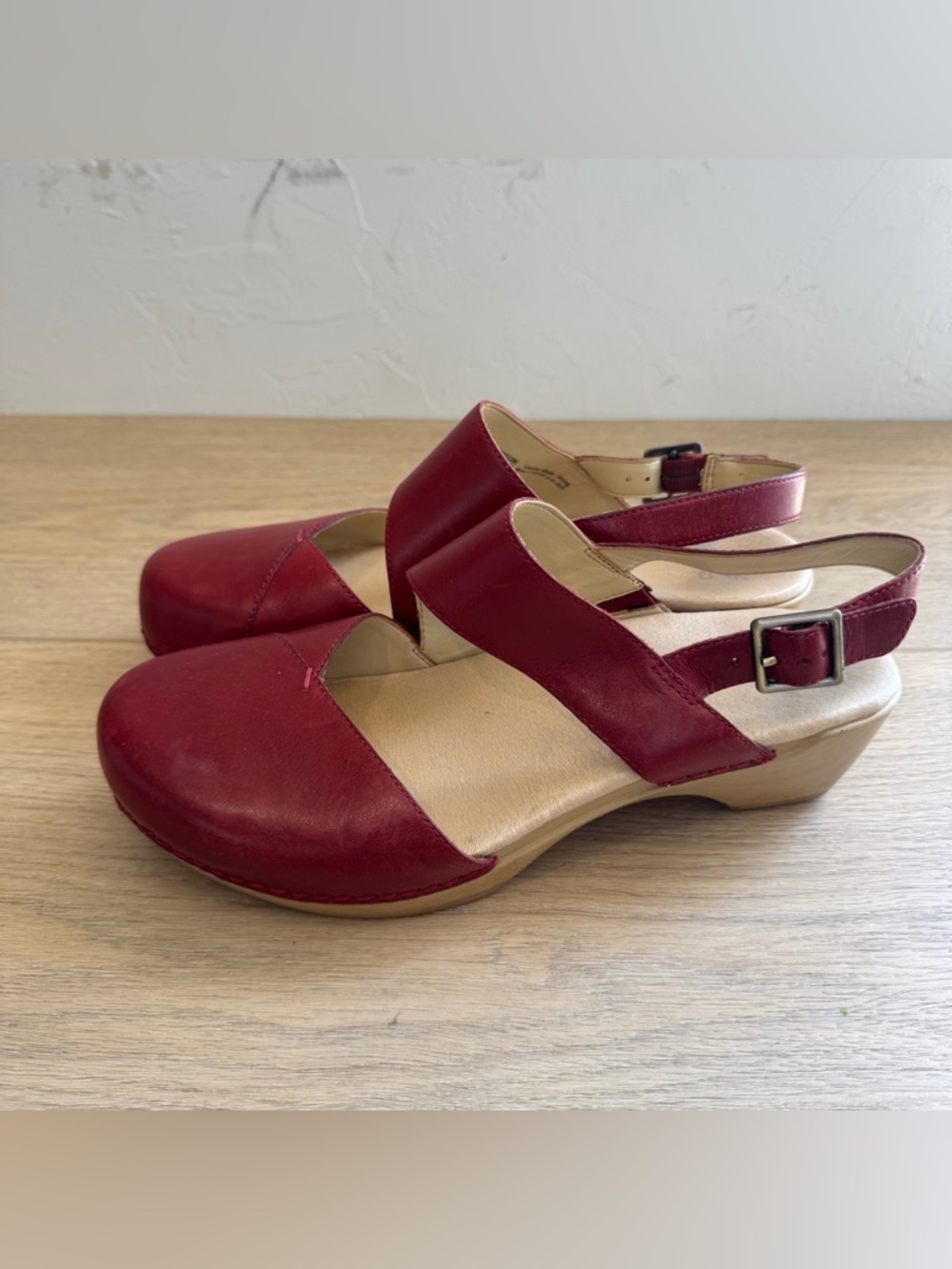 Dansko Kristy Red Leather Mary Jane Clog Sandals Sz 39 / US 9 - Picture 4 of 5